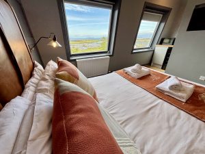 aef4fcee-f677-45d2-bd8b-9557bcbf6aef